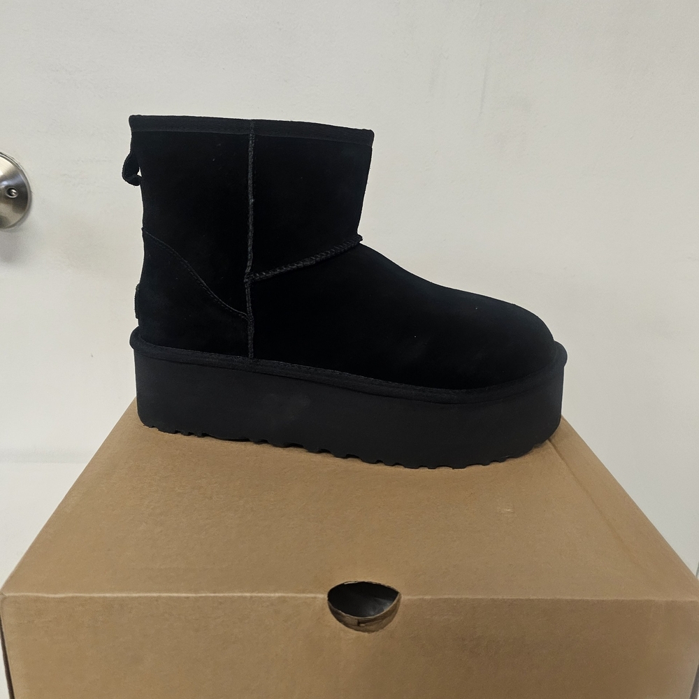 UGG Classic Mini Platforms